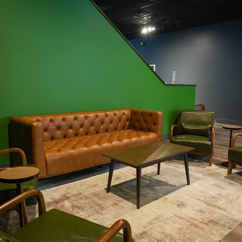Inside Golf Pub Social 6