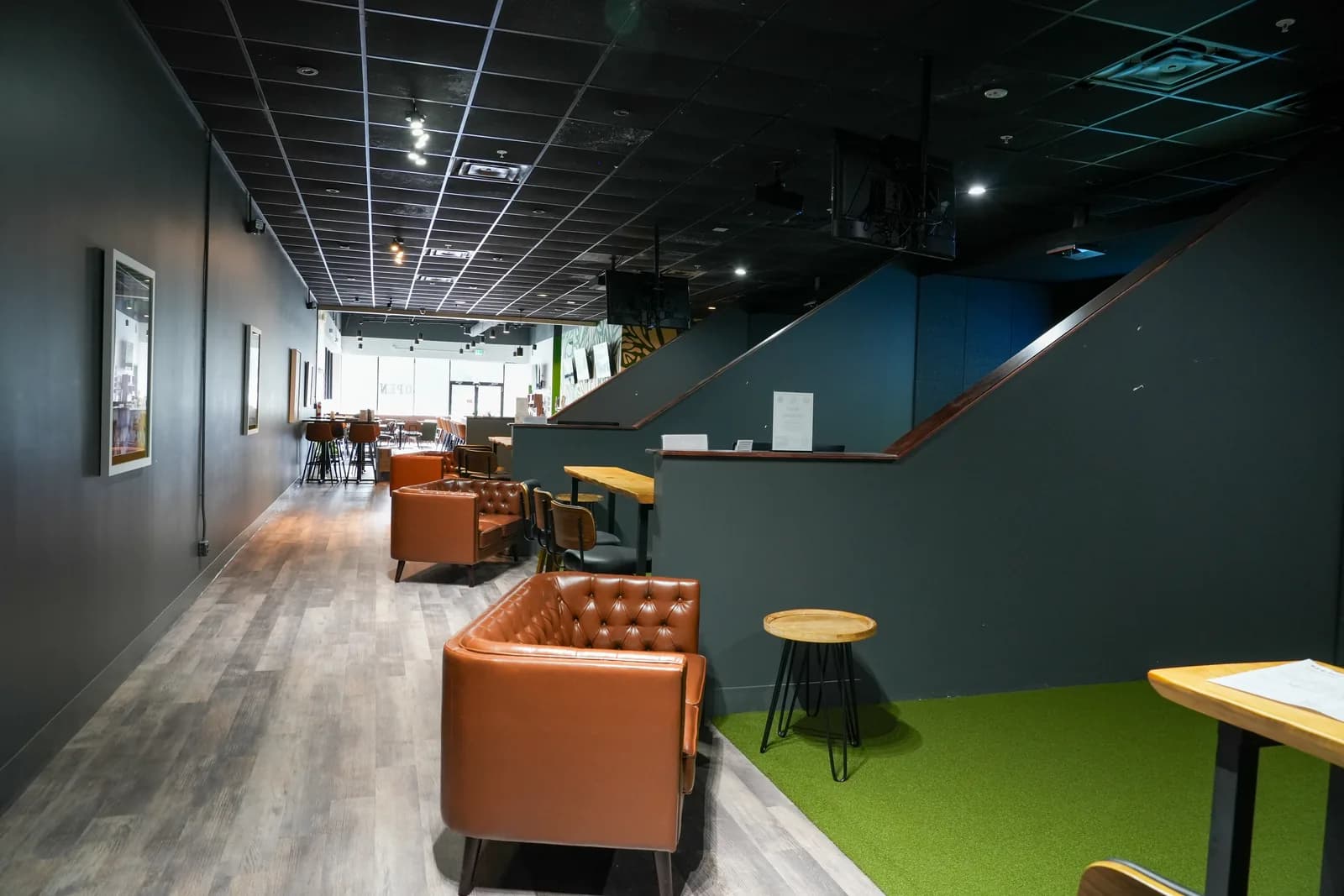Golf Pub Social bay 2
